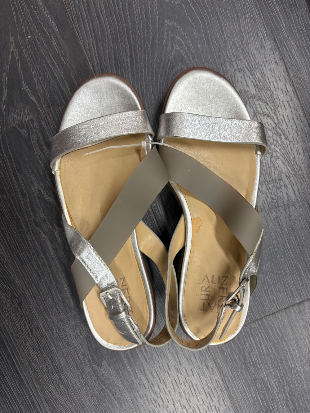 Naturalizer Charlize Silver Strappy Womens Sandals Sz 7